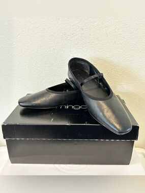 New Vince Women Vivian Leather Mary Jane Flat Black, Size 9.5, Retail $275